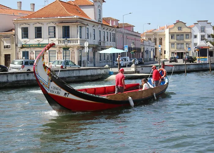 Ti Laura Daire Barra