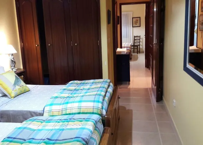 Ti Laura Daire Barra